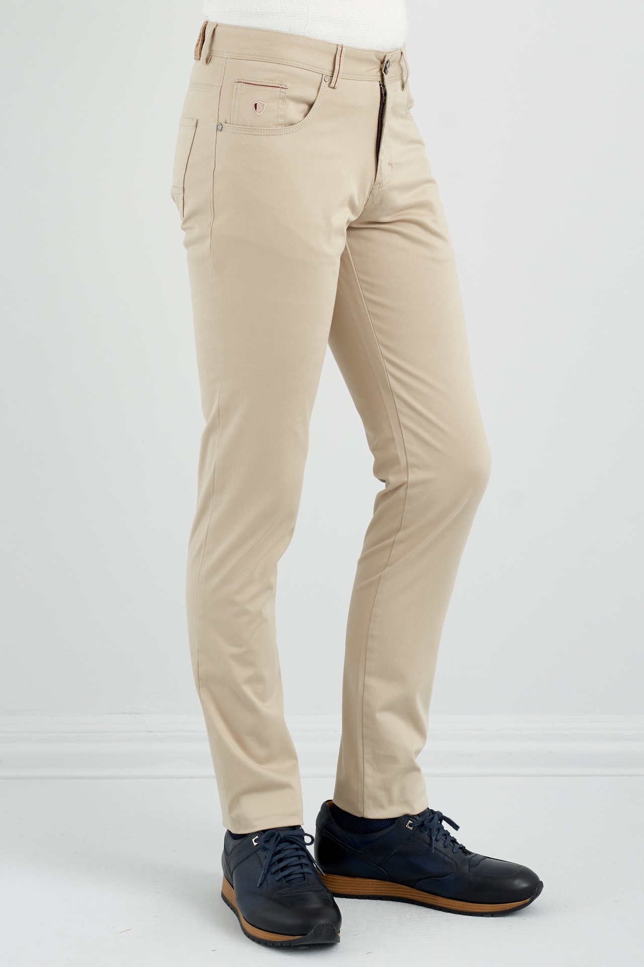 Picture of Giovane Gentile Trousers Casual