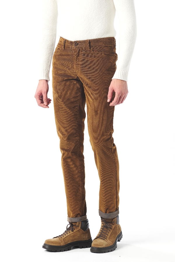 Picture of Giovane Gentile Trousers Casual