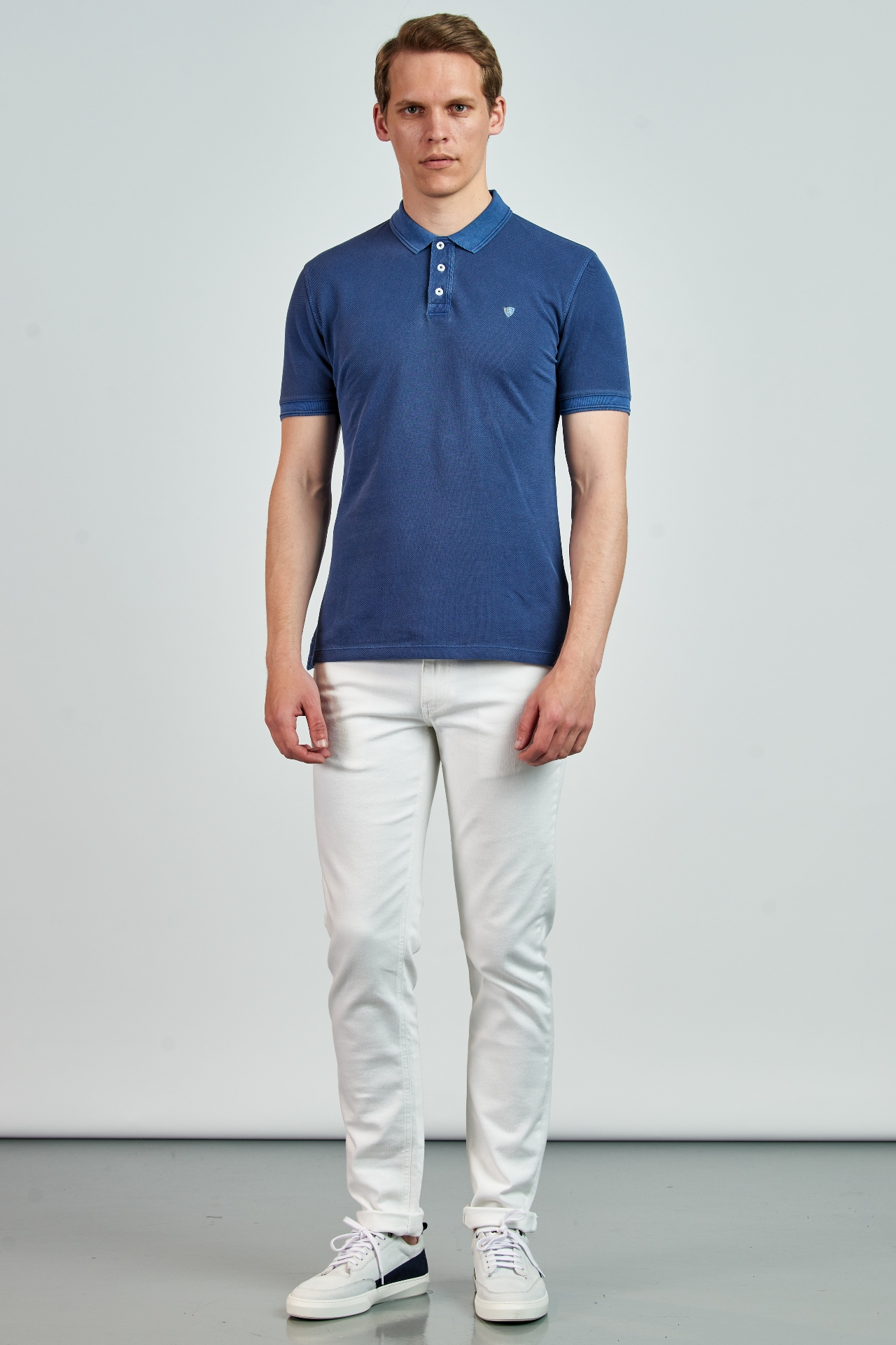 Picture of Giovane Gentile T-shirt