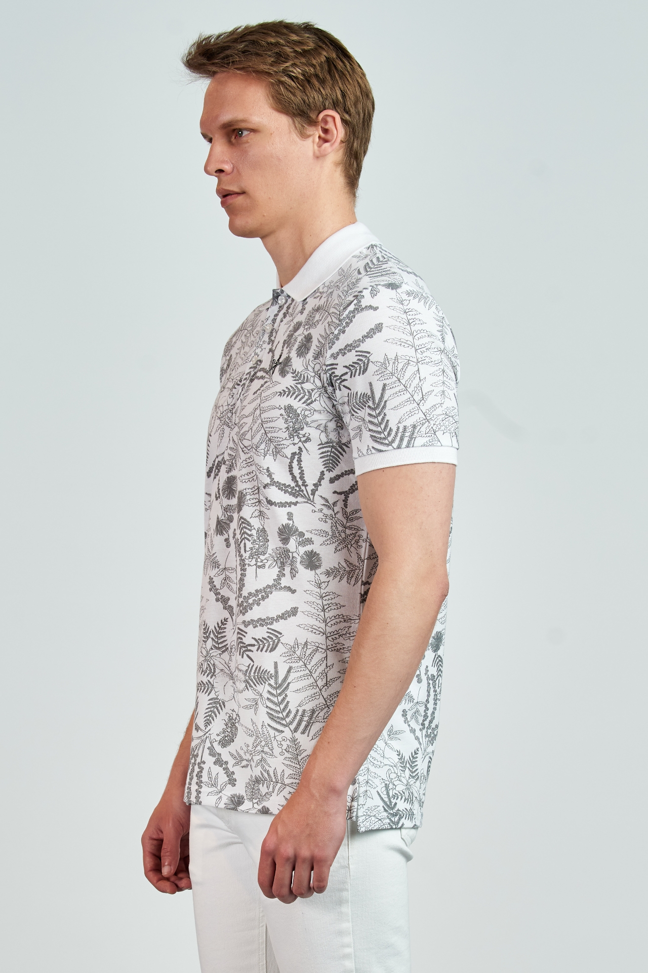 Picture of Giovane G. Designers T-shirt