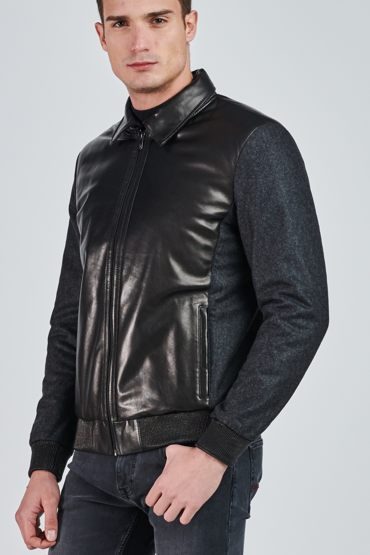 Picture of Giovane Gentile Leather Coat