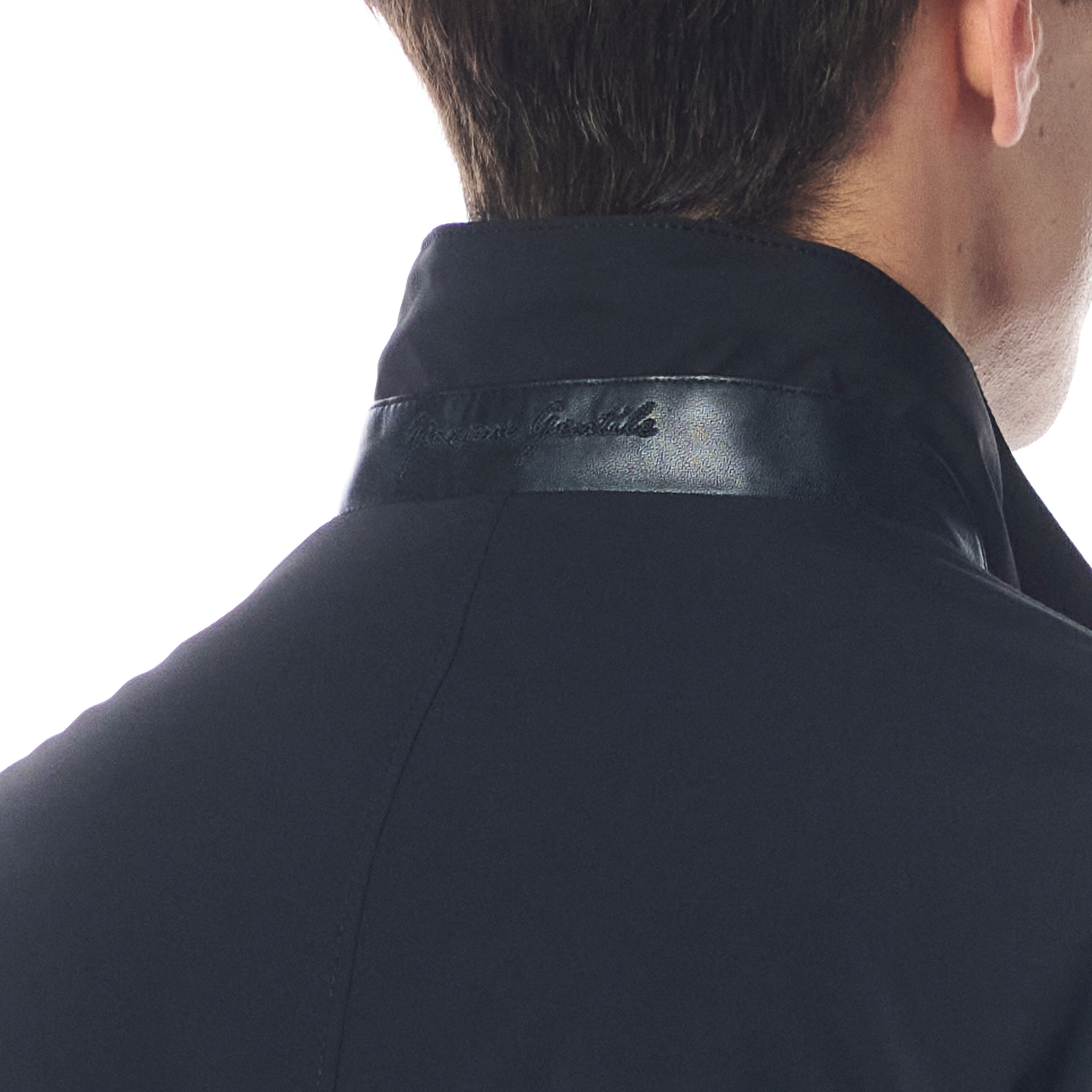 Picture of Giovane Gentile Mont / Kaban