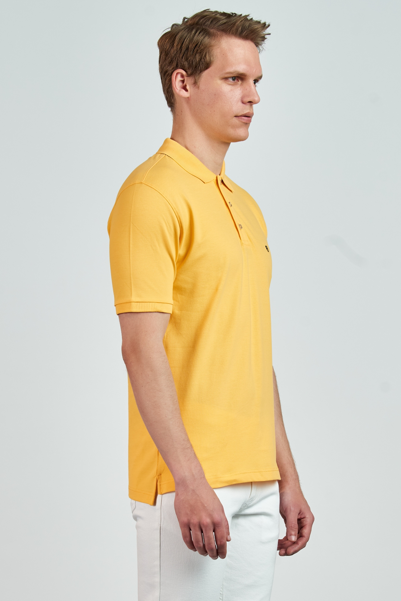 Picture of Giovane G. Designers T-shirt