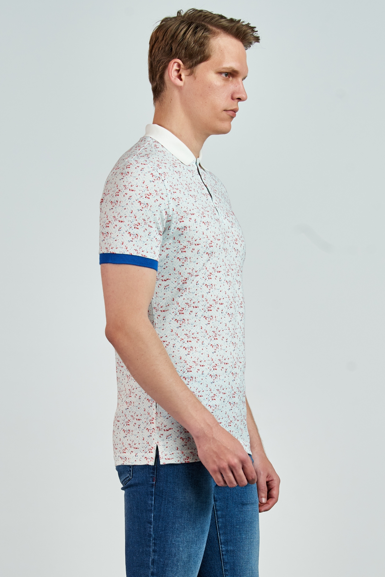 Picture of Giovane G. Designers T-shirt