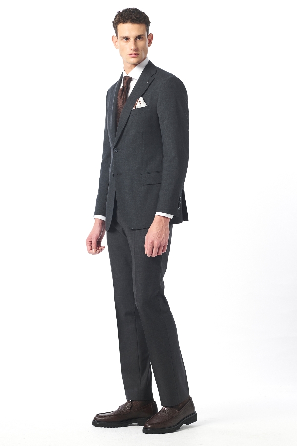 Resim Giovane G. Designers Takım Elbise (Basic Series)