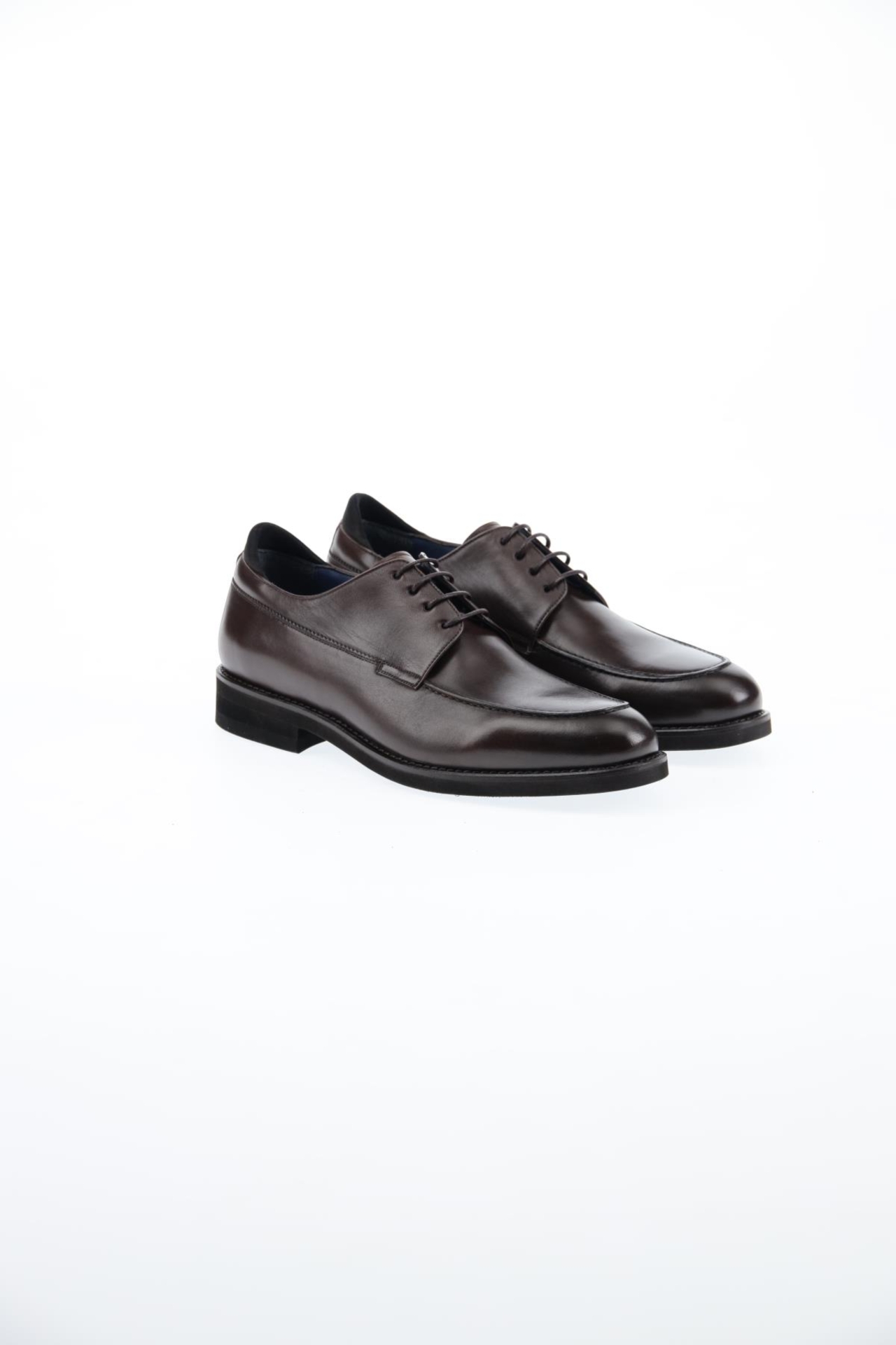 Picture of Giovane Gentile Shoes