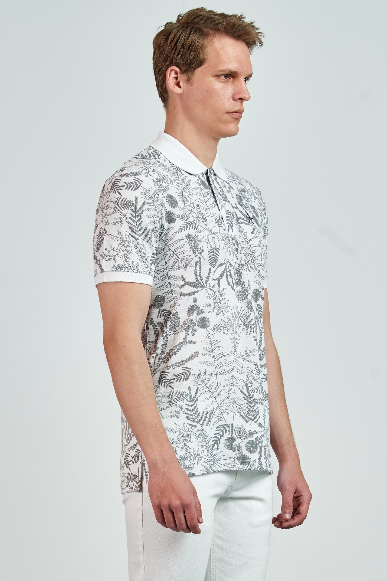 Picture of Giovane G. Designers T-shirt