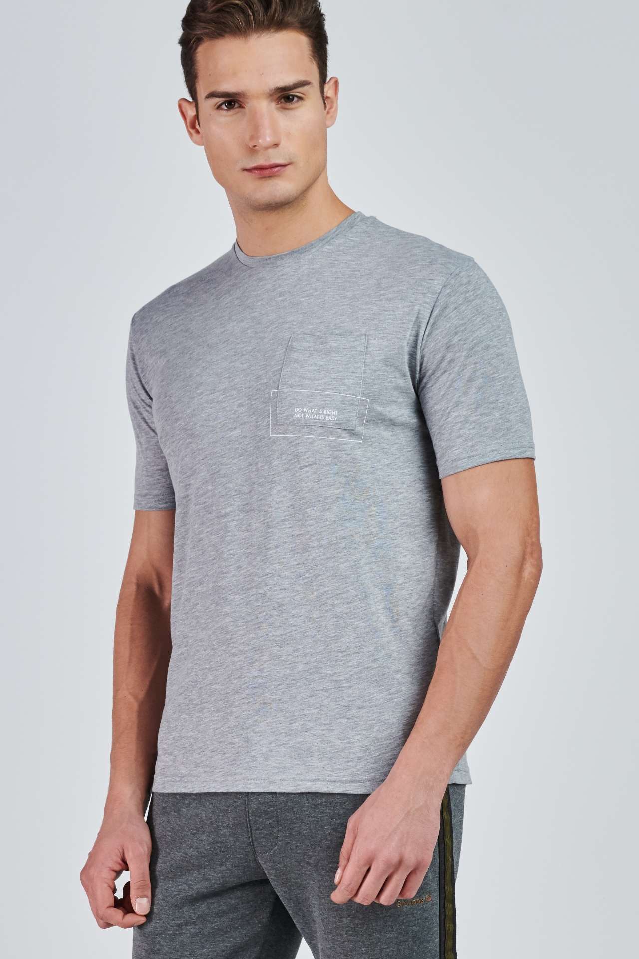 Picture of Giovane G. Designers T-shirt