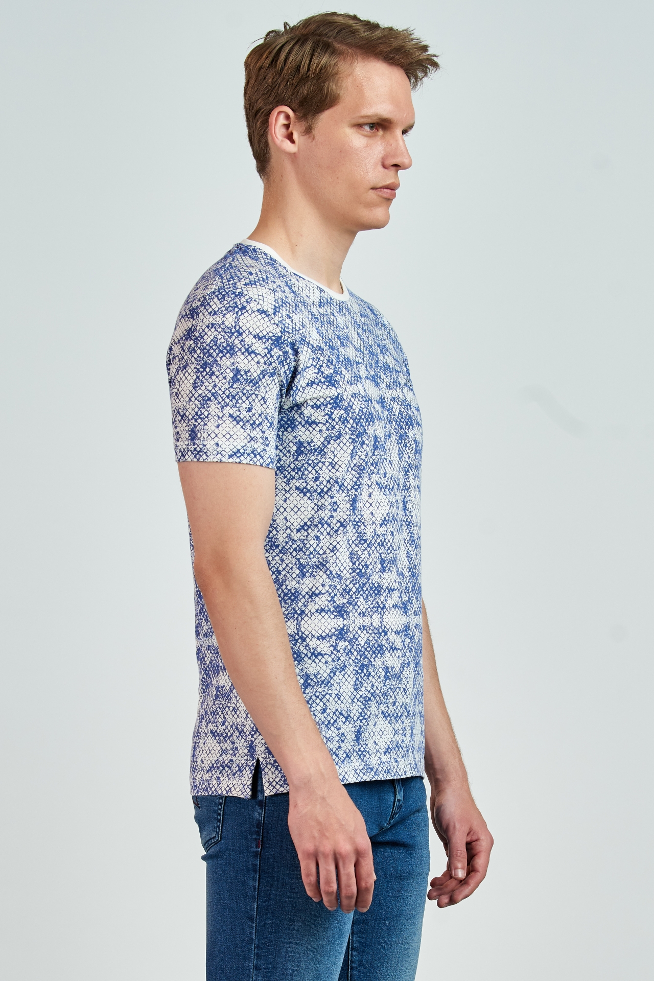 Picture of Giovane G. Designers T-shirt