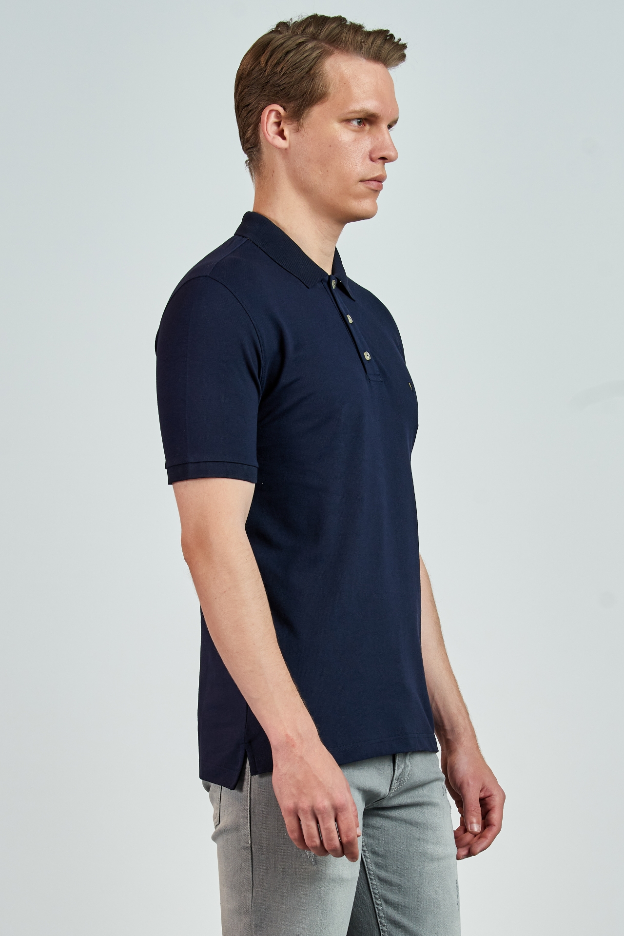 Picture of Giovane G. Designers T-shirt