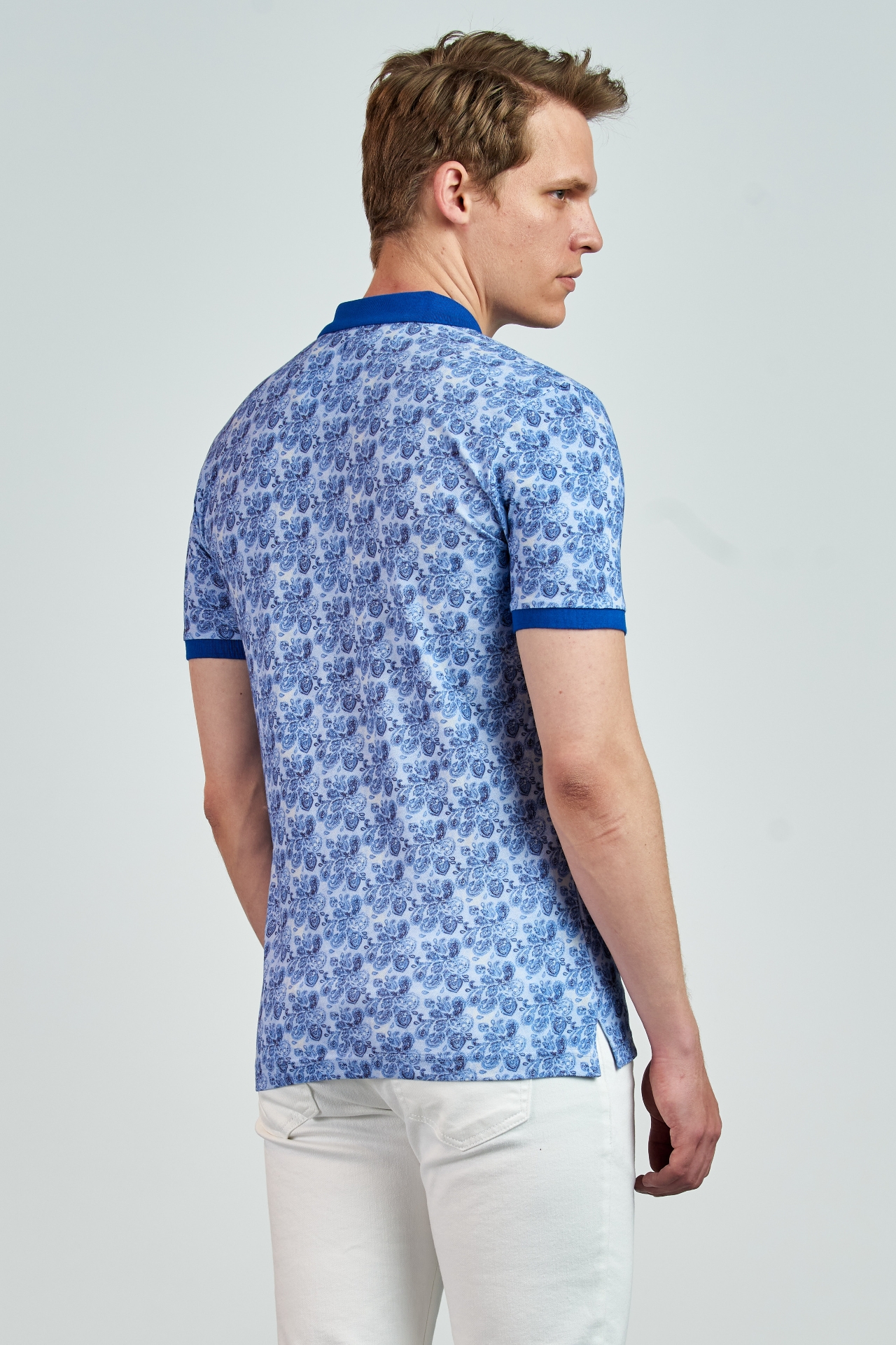 Picture of Giovane G. Designers T-shirt