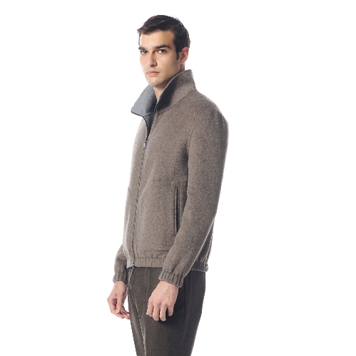 Picture of Giovane Gentile Mont / Kaban