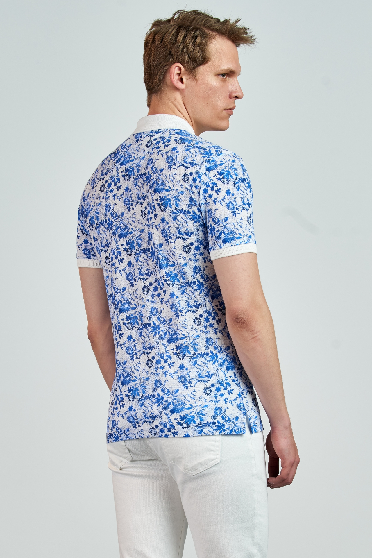 Picture of Giovane G. Designers T-shirt