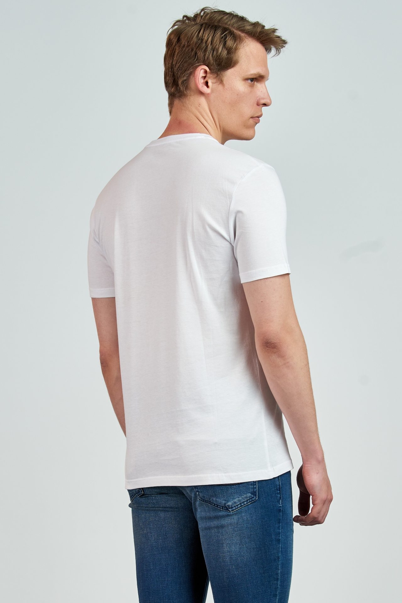 Picture of Giovane G. Designers T-shirt