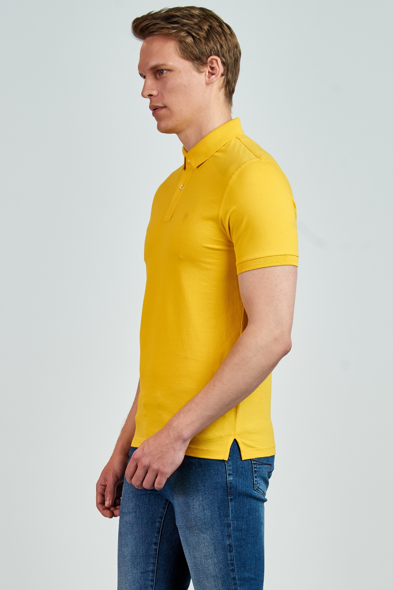 Picture of Giovane G. Designers T-shirt