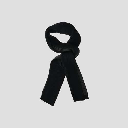 Resim Giovane G. Designers Atkı