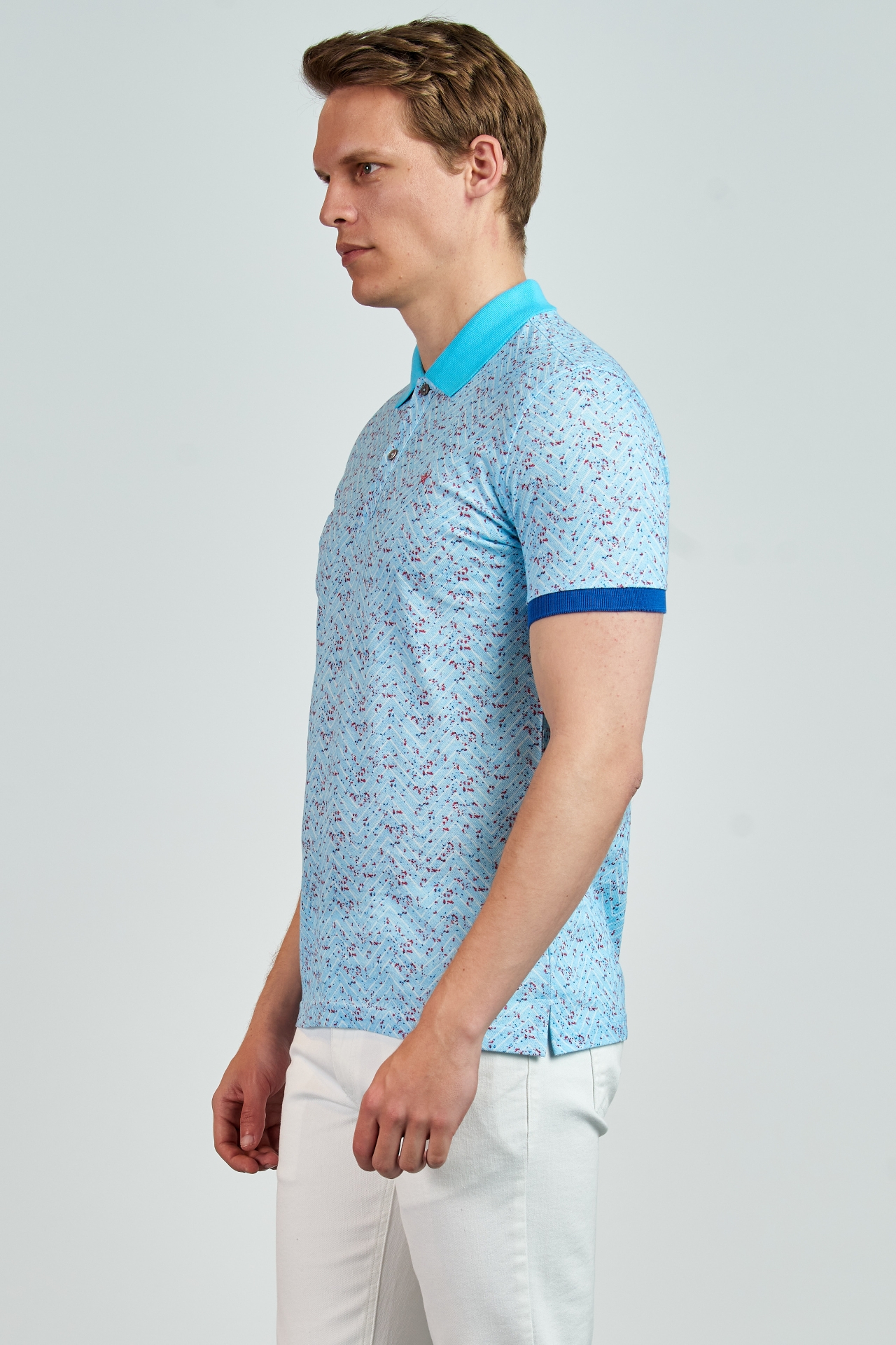 Picture of Giovane G. Designers T-shirt