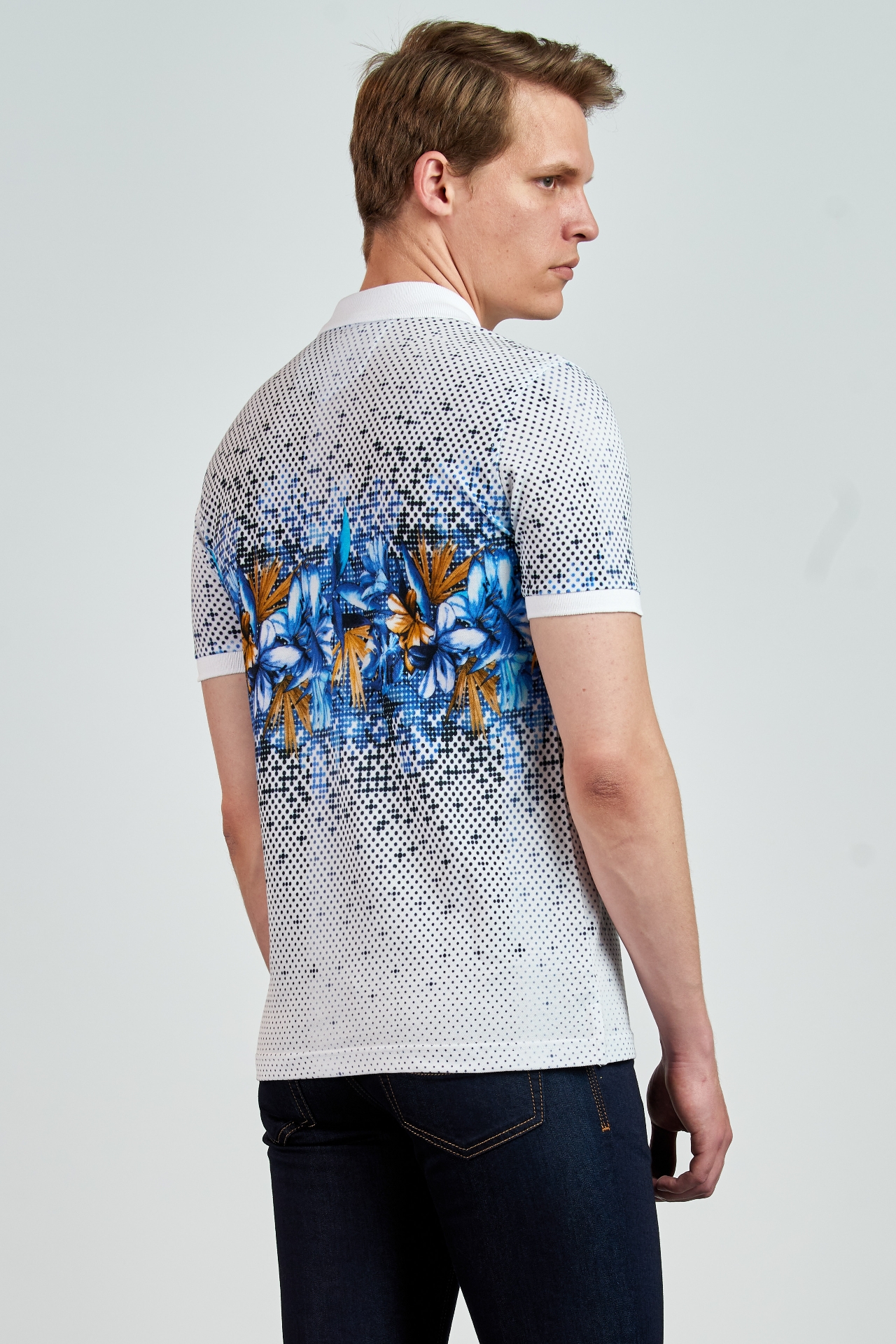 Picture of Giovane G. Designers T-shirt