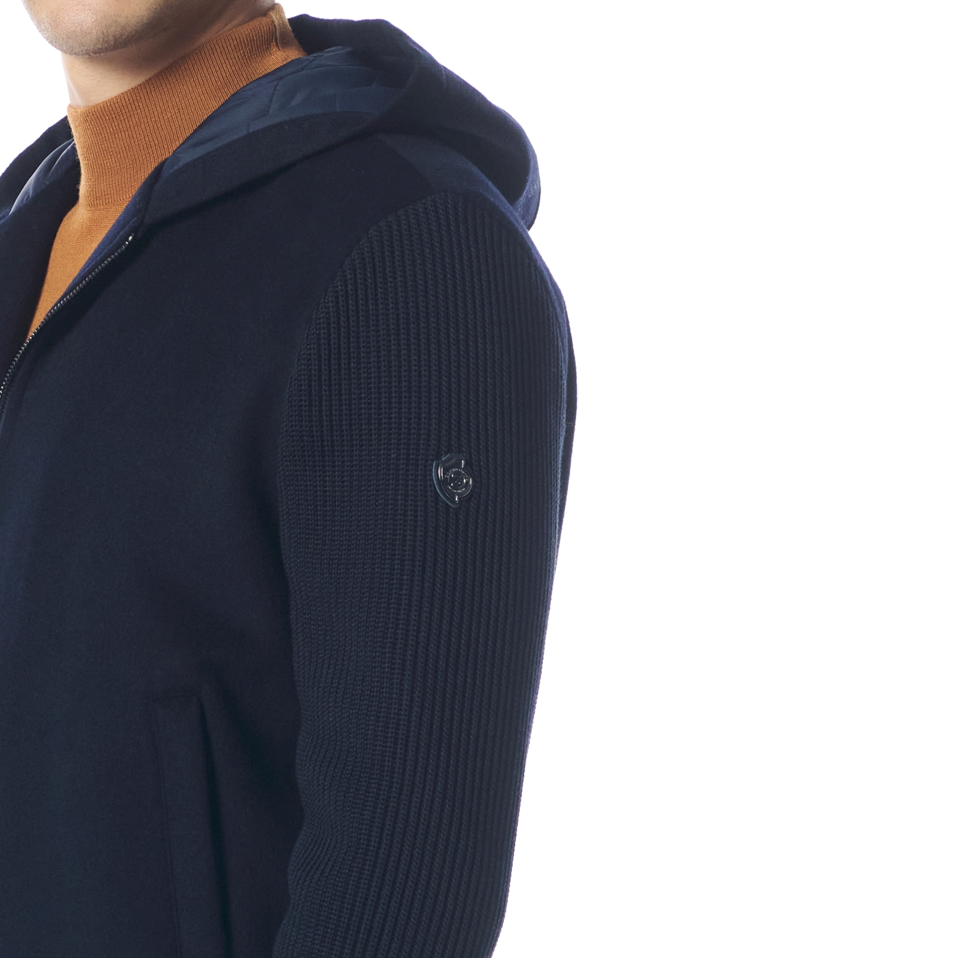 Picture of Giovane Gentile Mont / Kaban