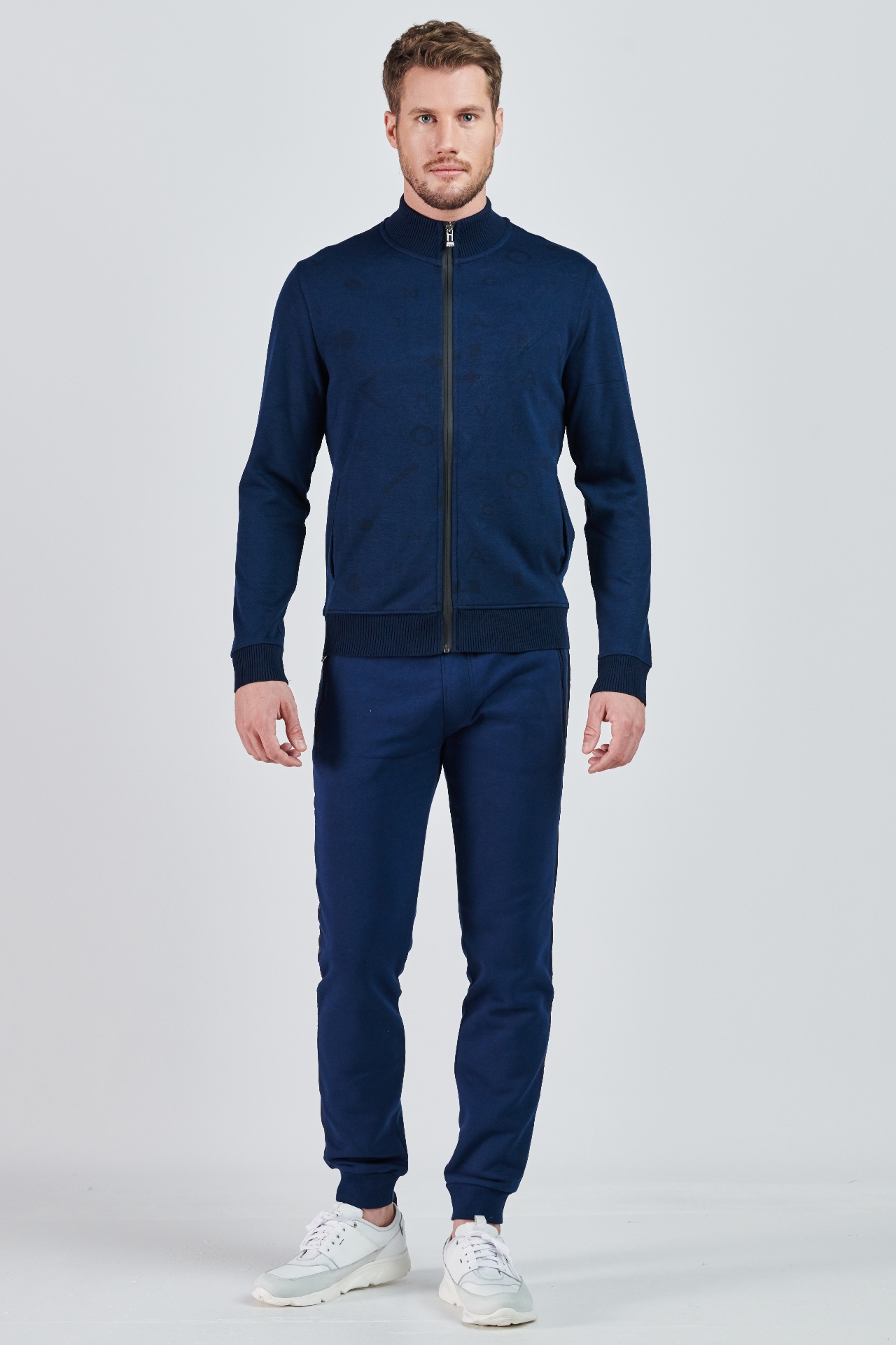 Picture of Giovane G. Designers Tracksuit