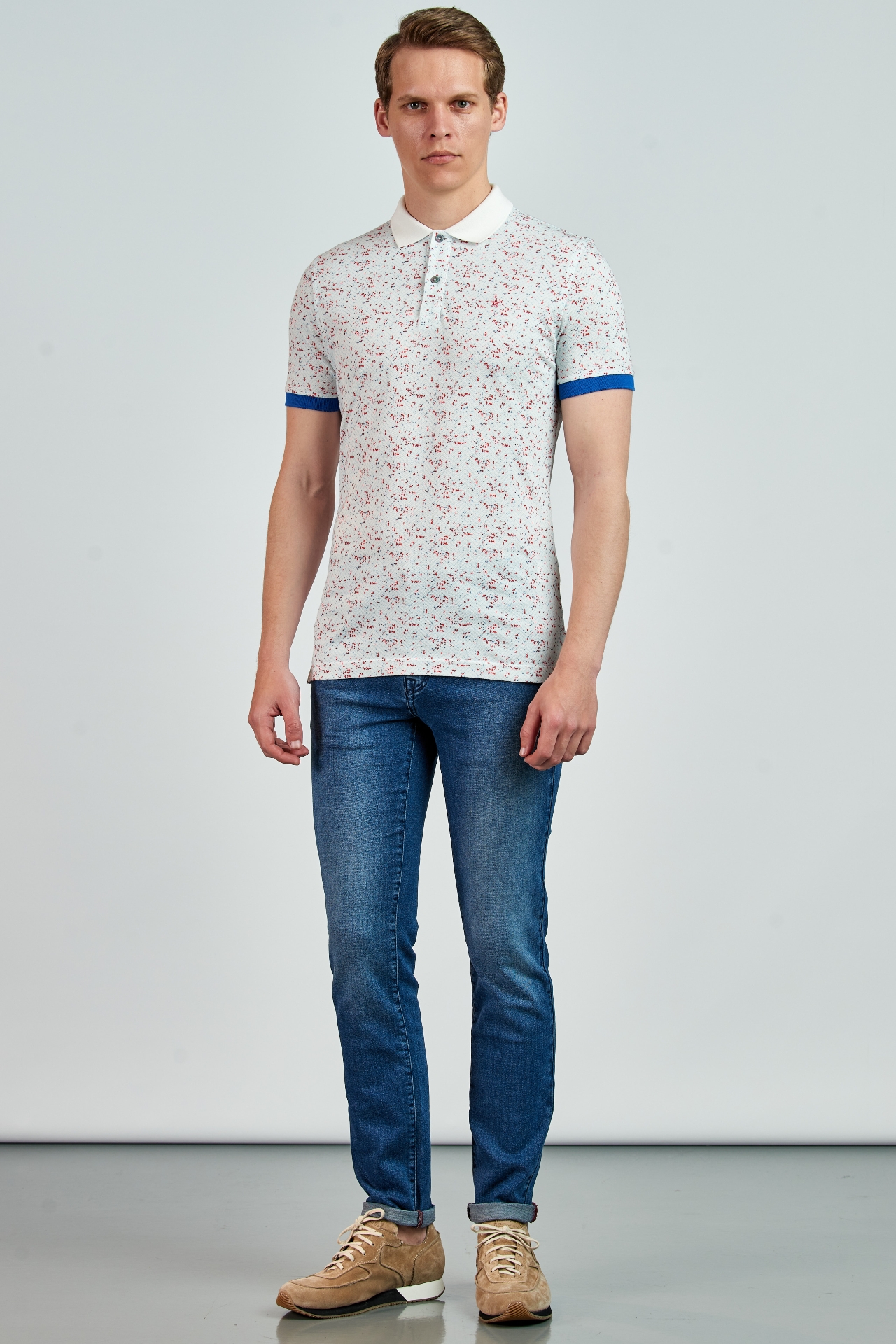 Picture of Giovane G. Designers T-shirt