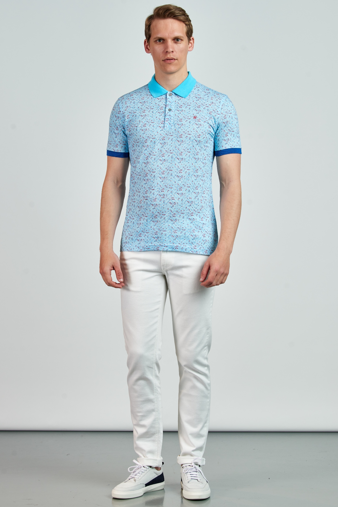 Picture of Giovane G. Designers T-shirt