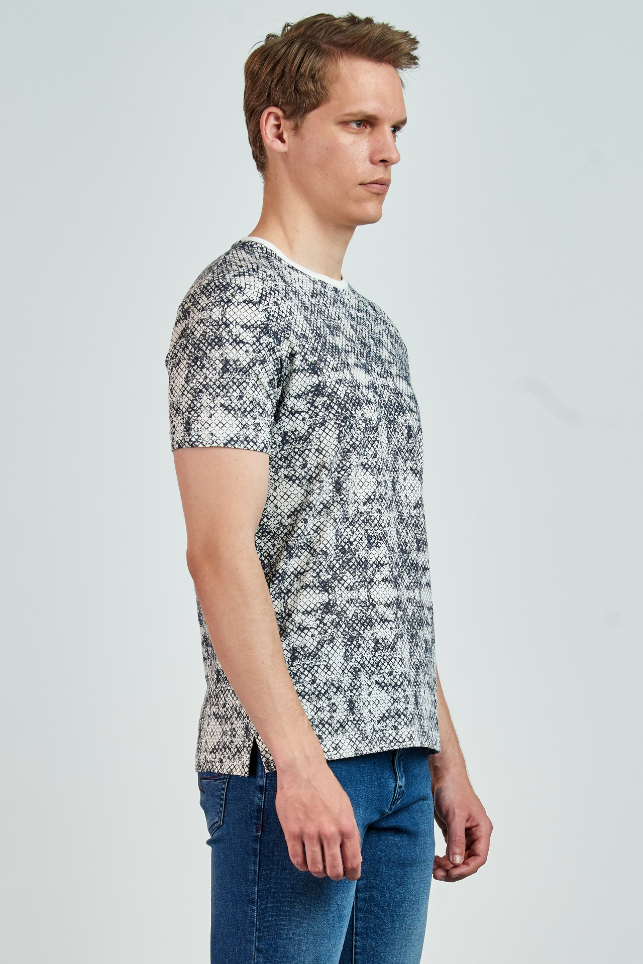 Picture of Giovane G. Designers T-shirt