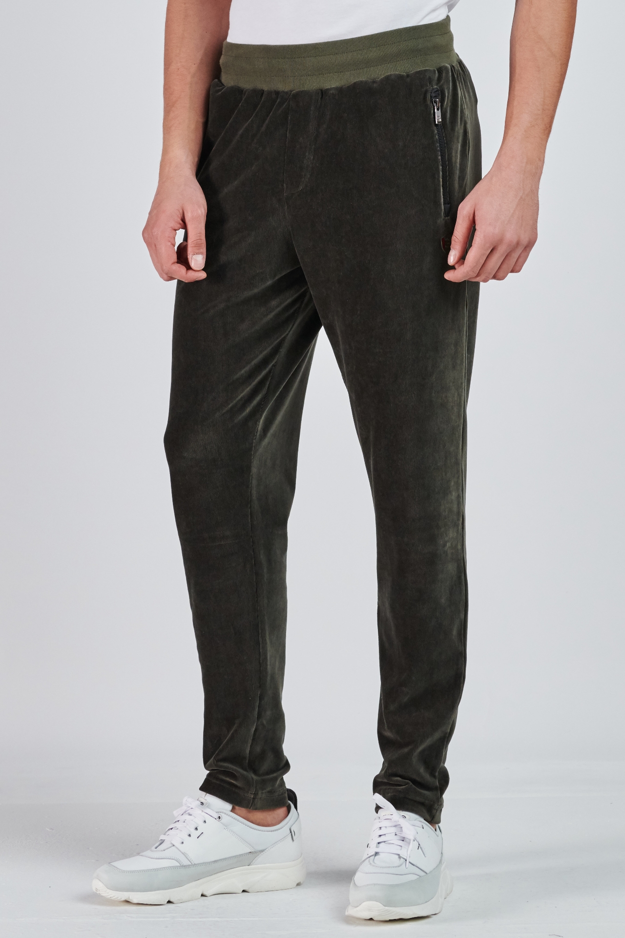 Picture of Giovane Gentile Sweatpants