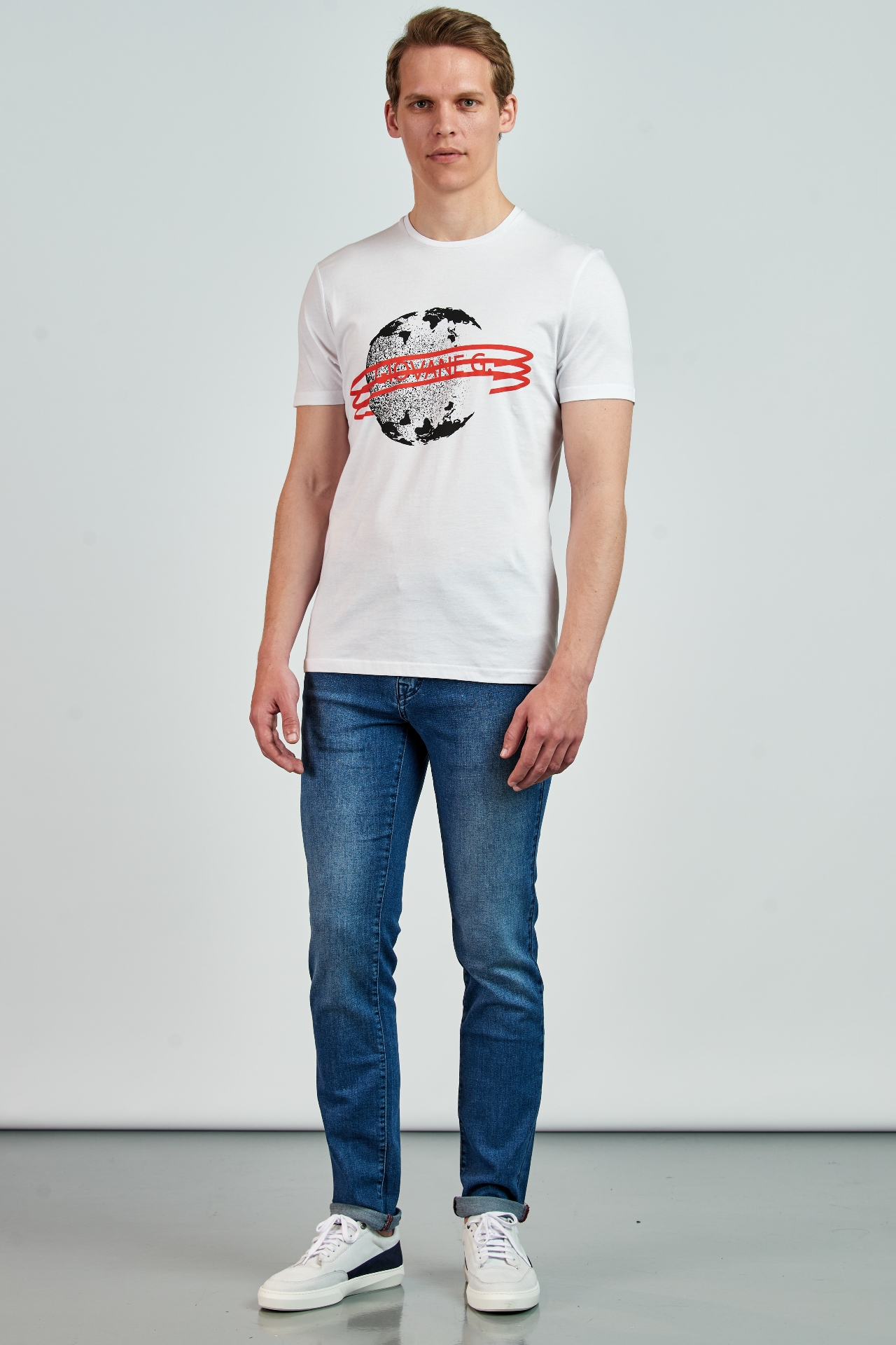 Picture of Giovane G. Designers T-shirt