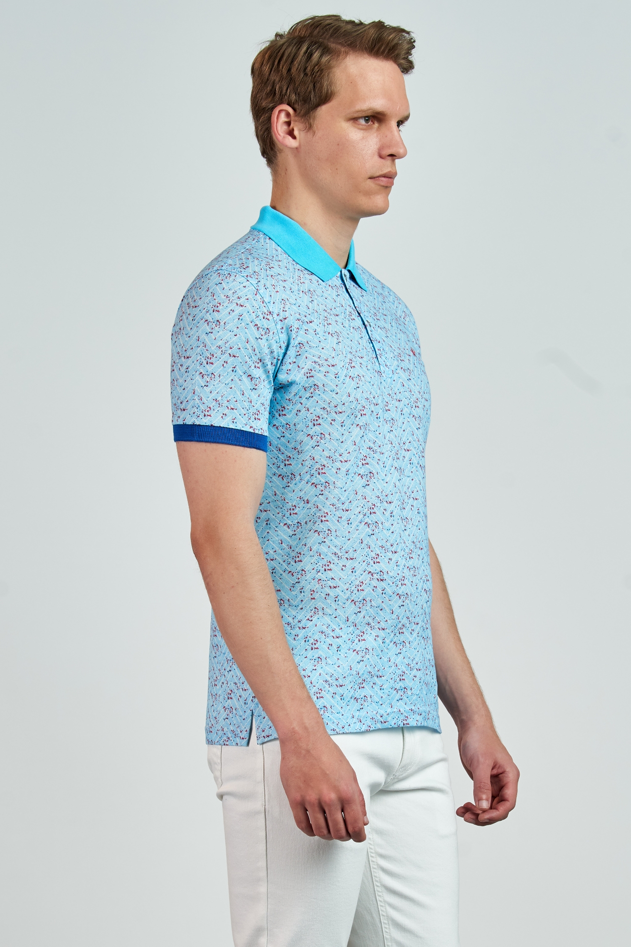 Picture of Giovane G. Designers T-shirt