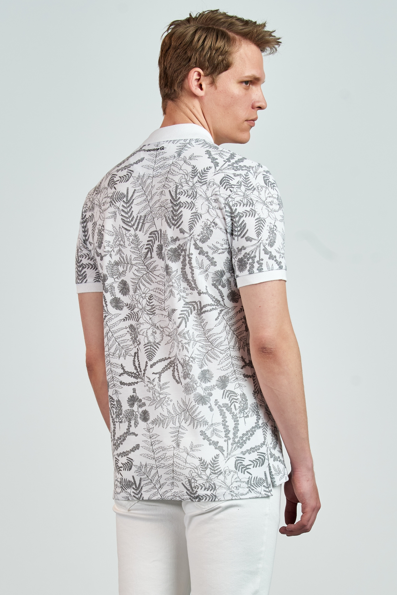 Picture of Giovane G. Designers T-shirt