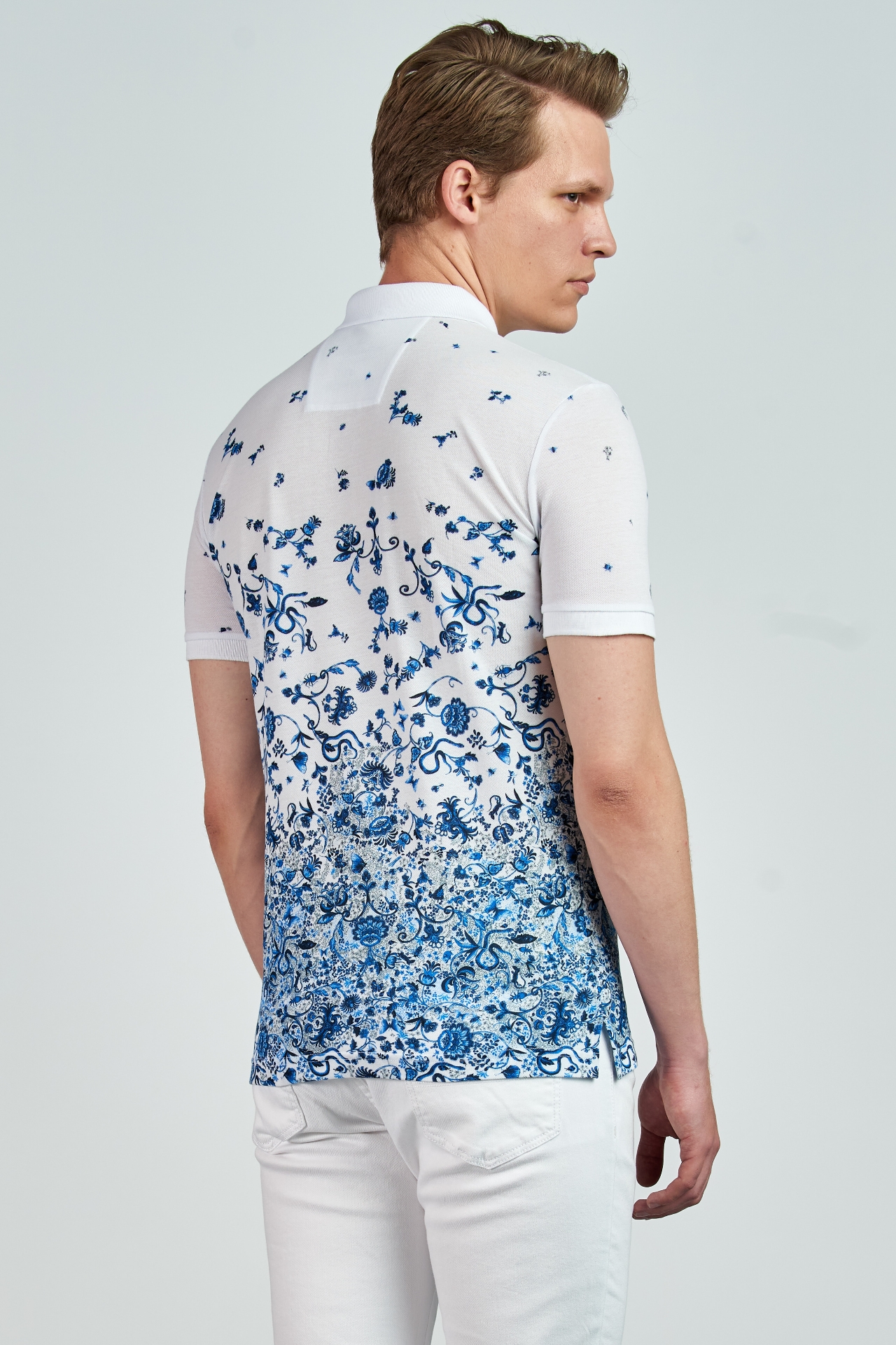 Picture of Giovane G. Designers T-shirt