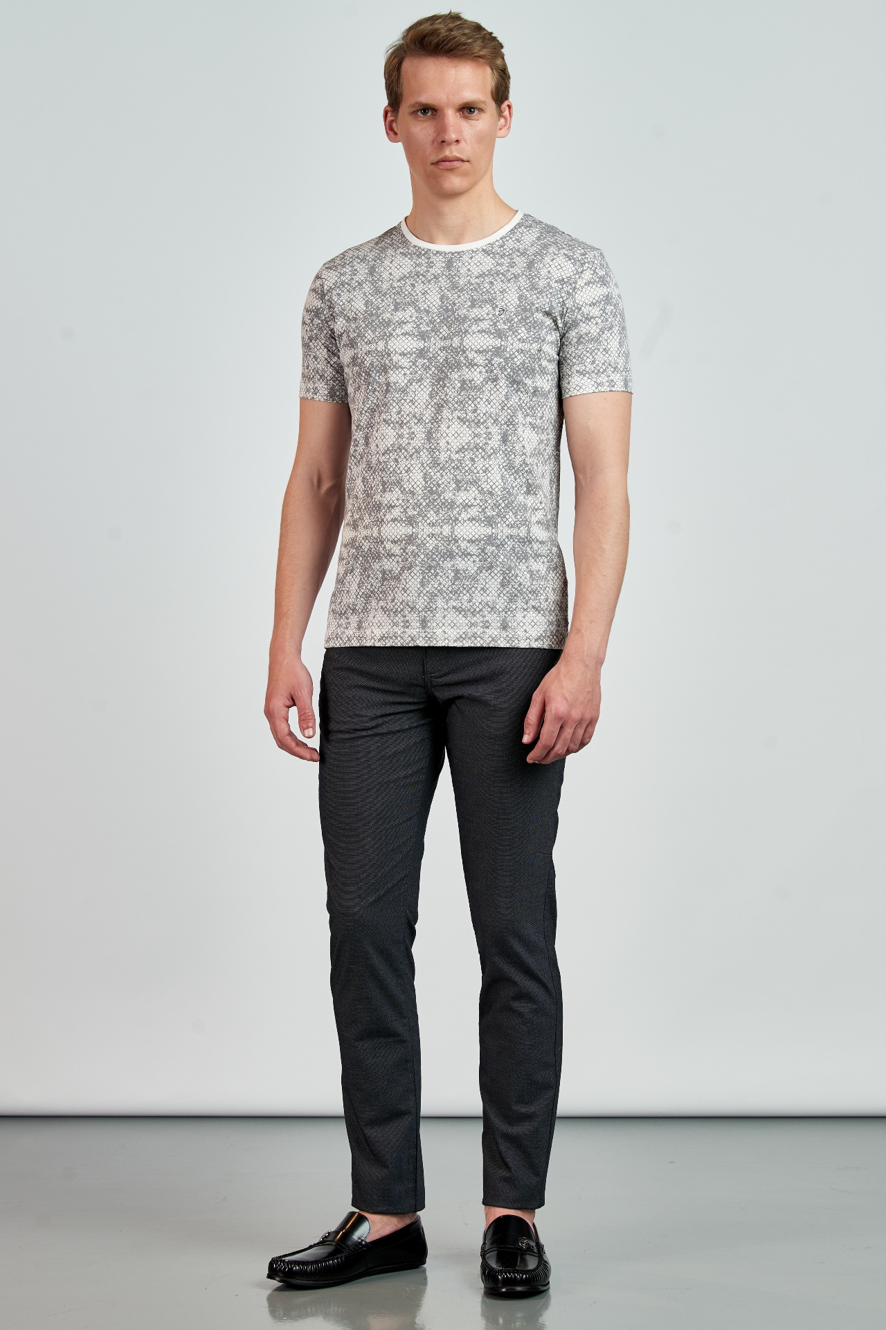 Picture of Giovane G. Designers T-shirt
