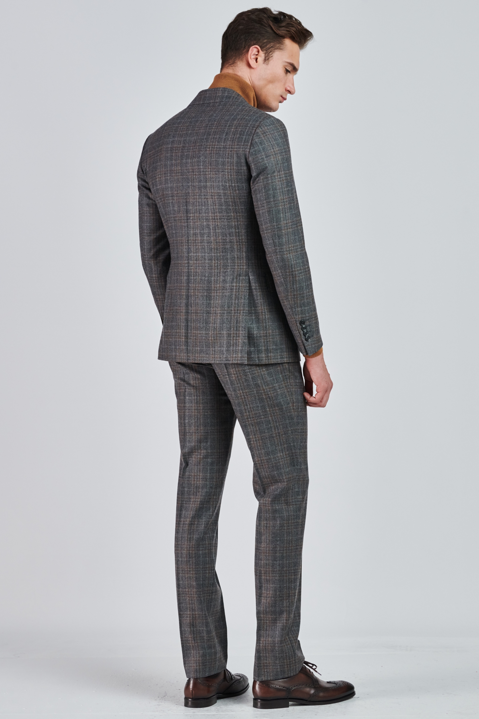 Picture of Giovane Gentile Suit