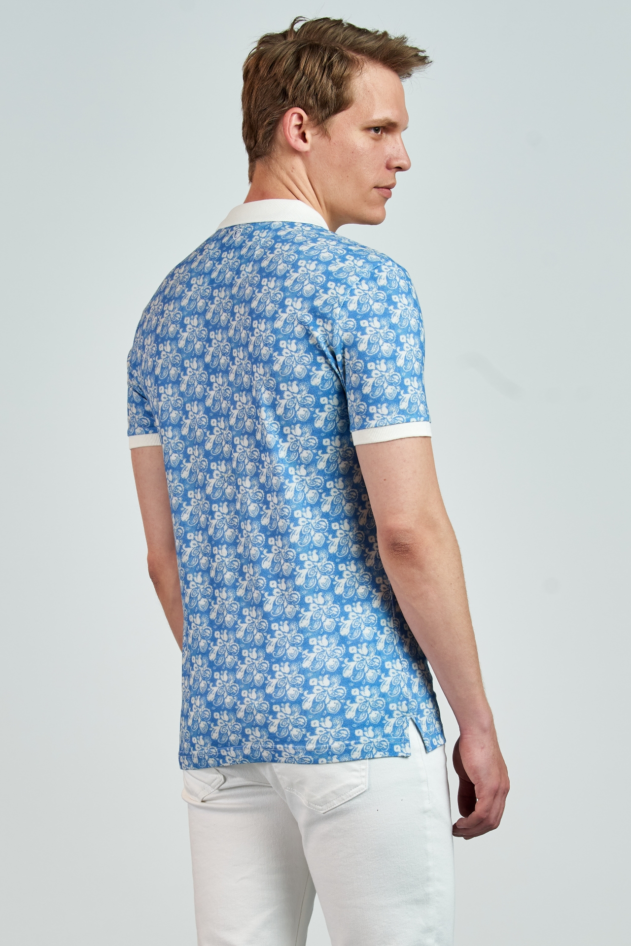 Picture of Giovane G. Designers T-shirt