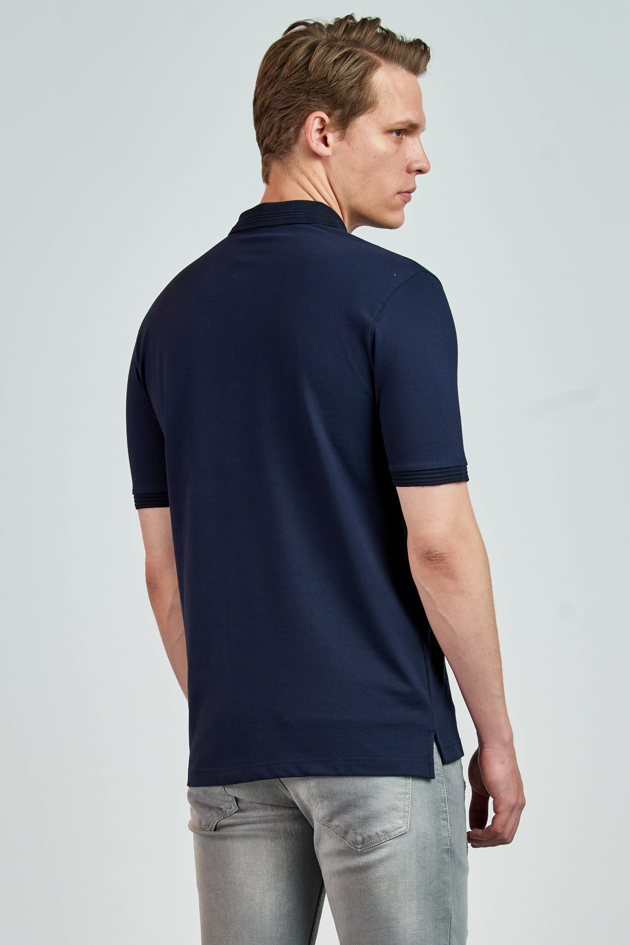 Picture of Giovane G. Designers T-shirt