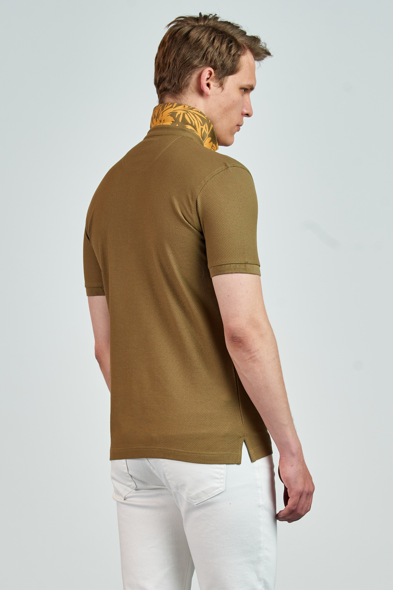 Picture of Giovane G. Designers T-shirt