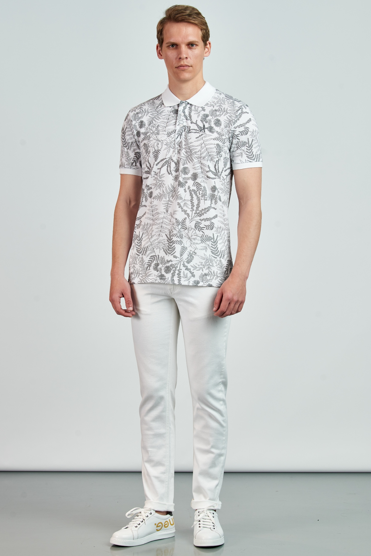 Picture of Giovane G. Designers T-shirt