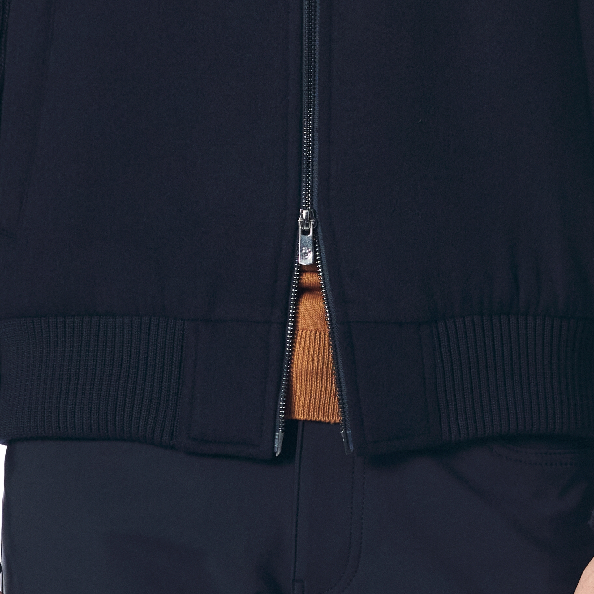 Picture of Giovane Gentile Mont / Kaban