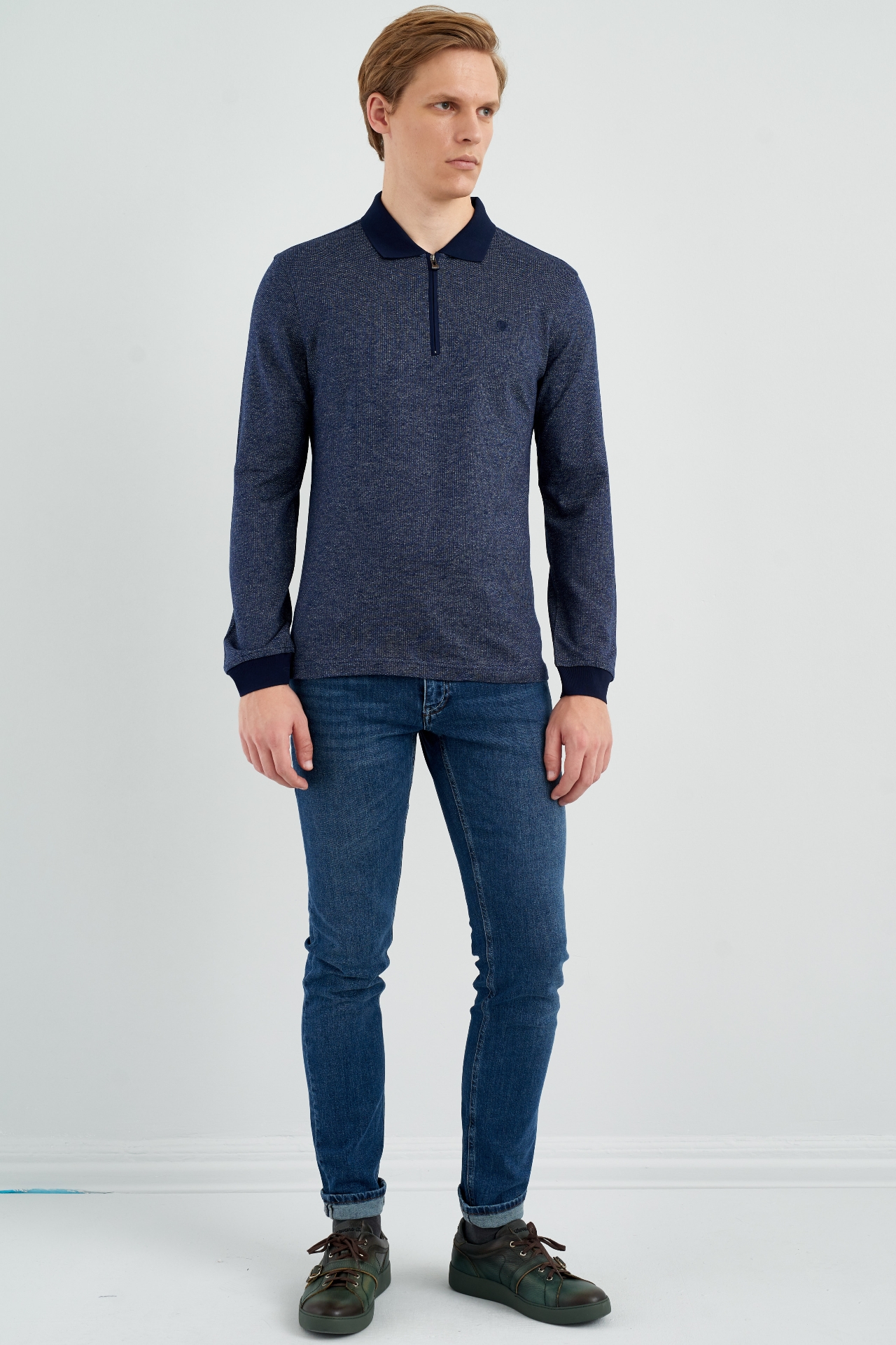 Picture of Giovane G. Designers T-shirt