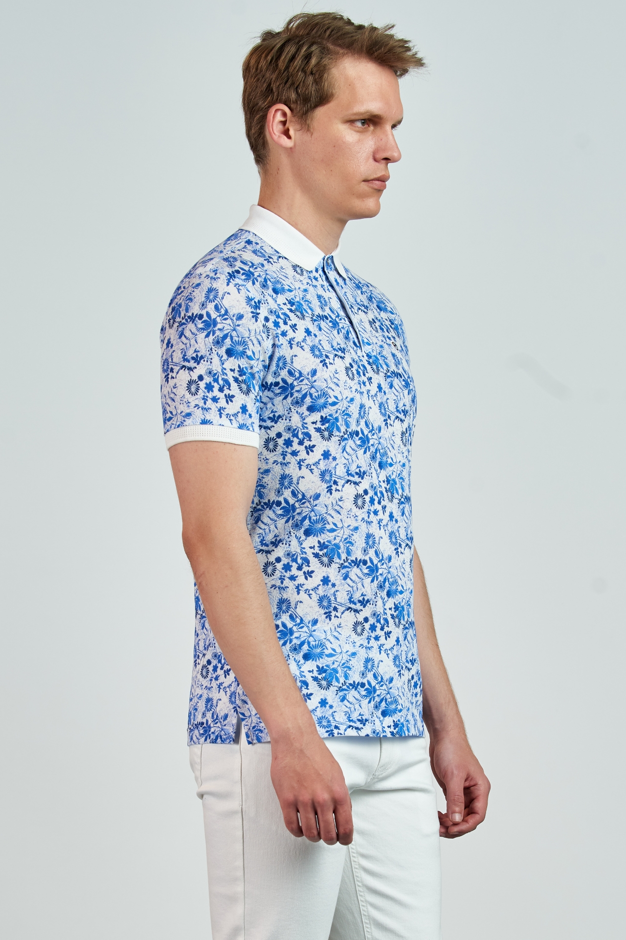 Picture of Giovane G. Designers T-shirt