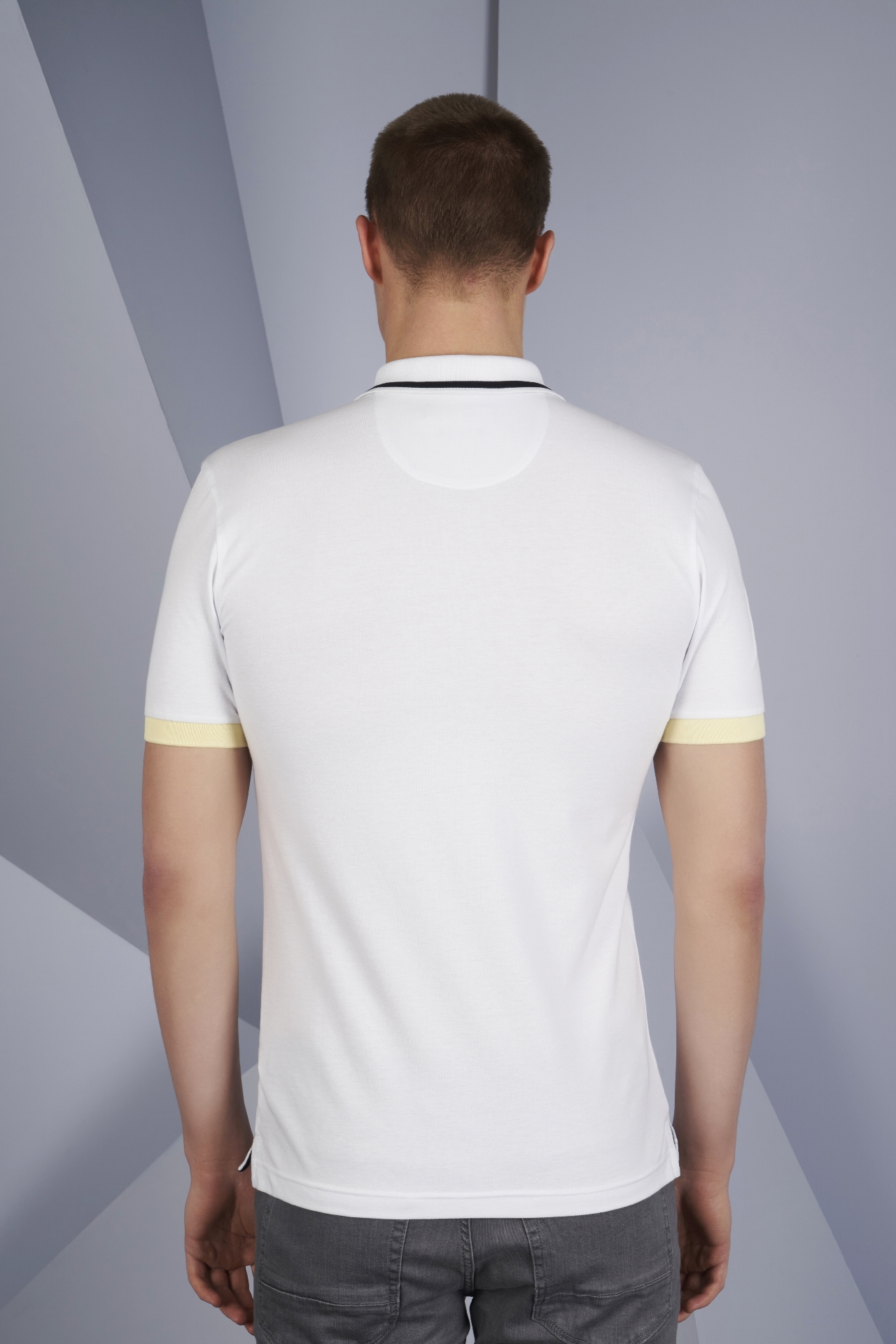 Picture of Giovane G. Designers T-shirt