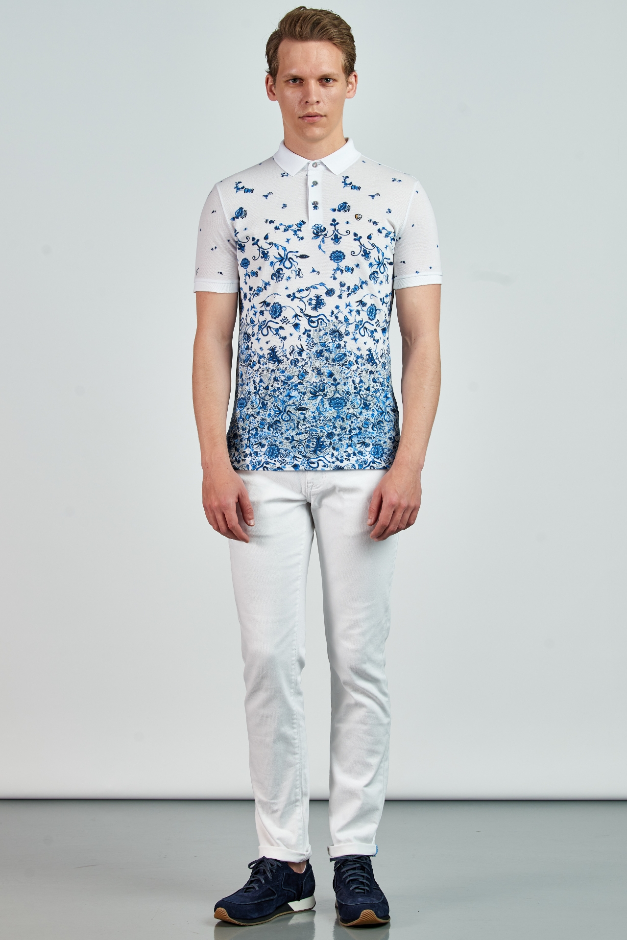 Picture of Giovane G. Designers T-shirt